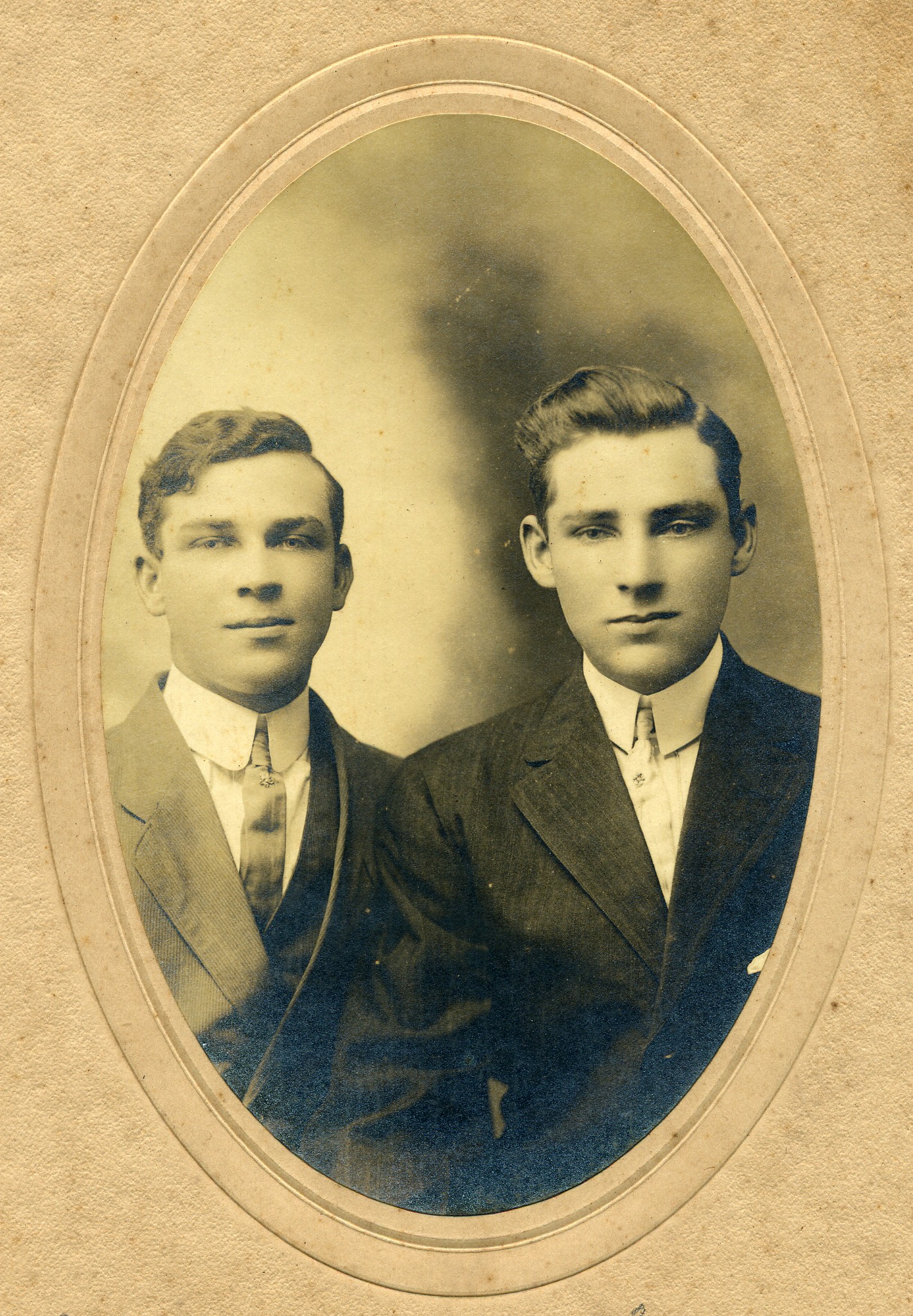 21-1 Richard and Potter Gould.jpg